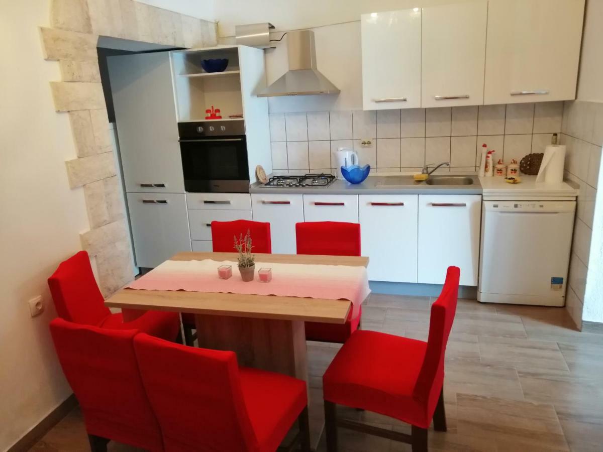 Apartman Tea Apartment Pula Exterior photo