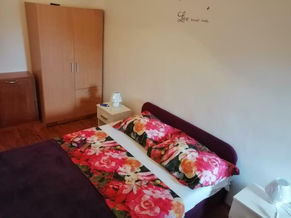 Apartman Tea Apartment Pula Exterior photo